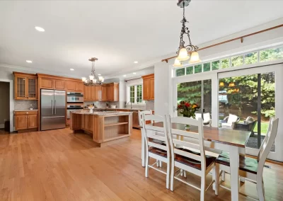 Dining to Kitchen