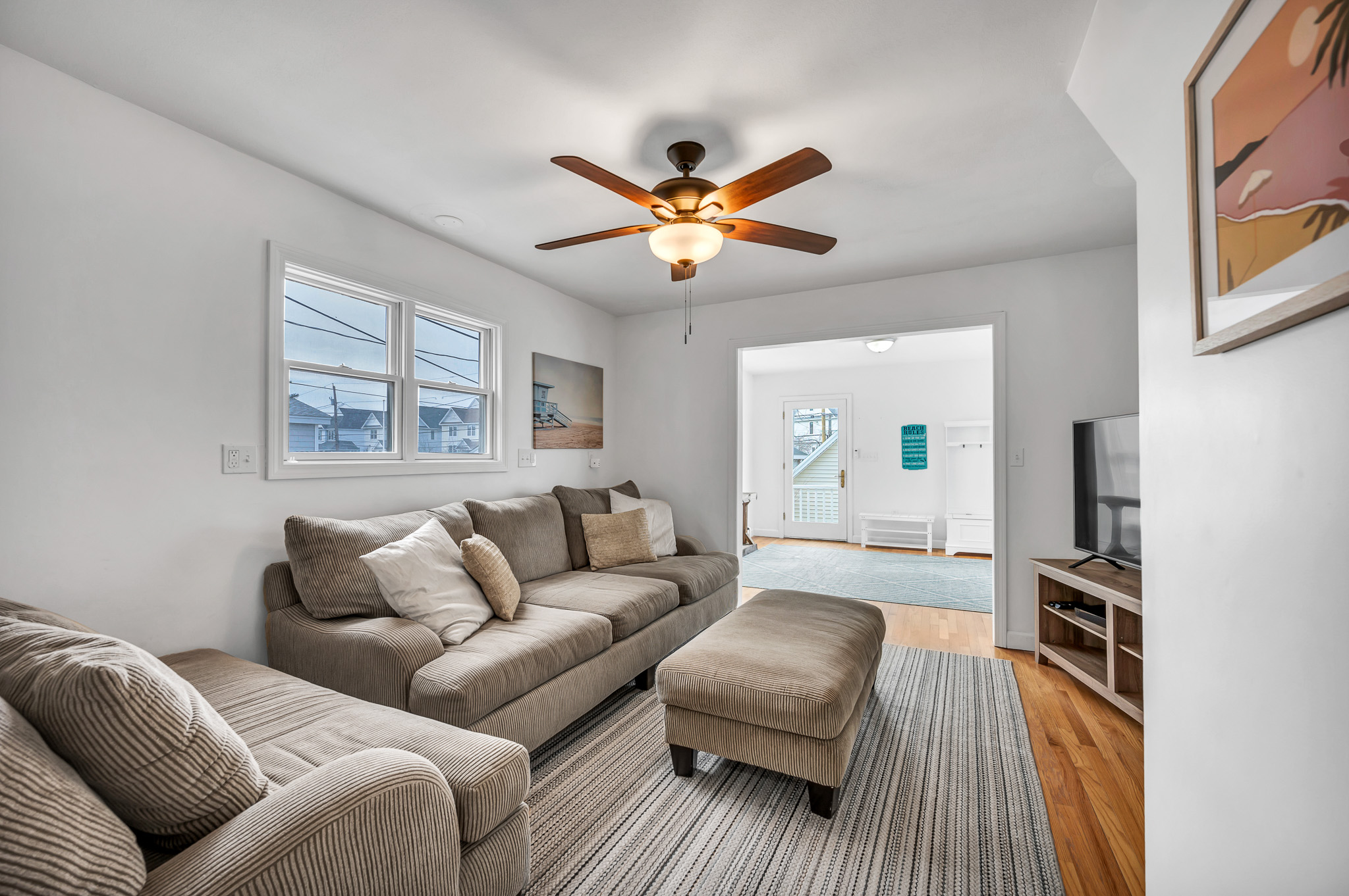 real estate photography CT living room
