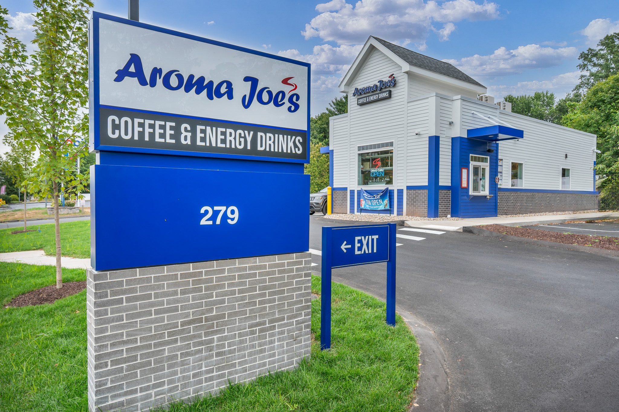 Aroma Joe's coffee shop exterior view Commercial builder photography by Multi-Focus Media